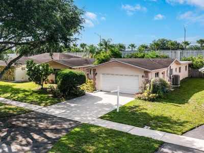 8979 SW 49th Street, Cooper City, FL, 33328