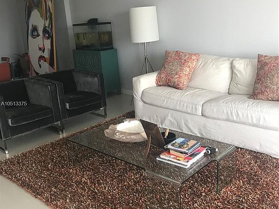 5th image of 2450 NE 135th St APT 808