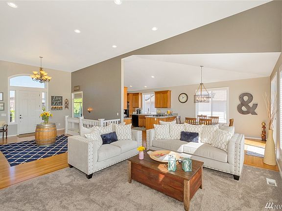 5th image of 9915 181st Avenue Ct E