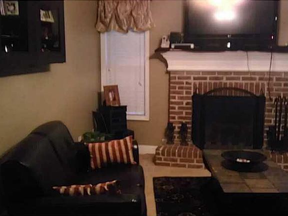 2nd image of 3233 Glenloch Pl
