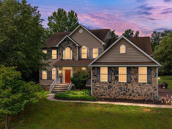 2nd image of 15638 White Tail Ln