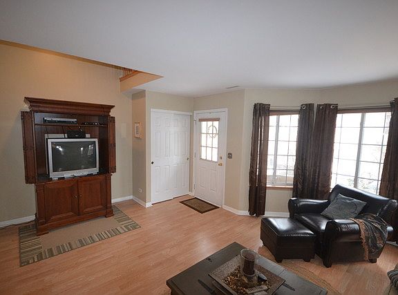 5th image of 59 N Macgillis Dr