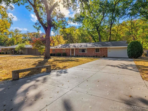 1205 Brookside Pkwy, Bartlesville, OK 74006