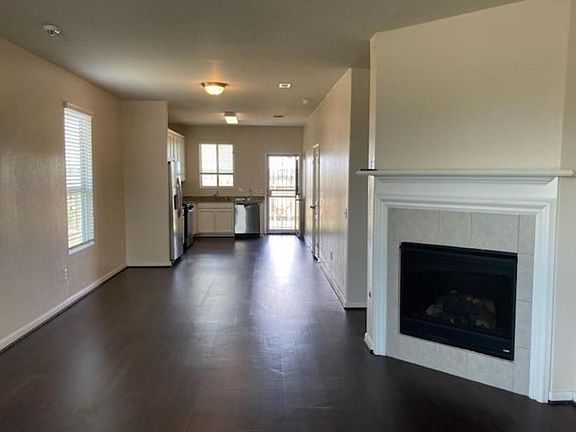 3rd image of 6803 Atlasridge Dr