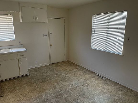 5th image of 500 E I St