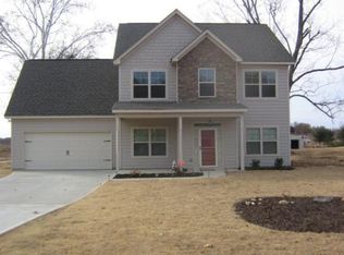 260 Owens Rd, Fort Mitchell, AL 36856