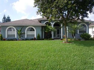 2301 Colony Club Dr, Lakeland, FL 33813