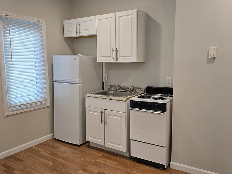 738 Savin Ave #1S — Photo 4