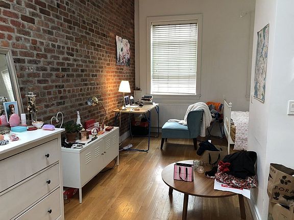 3rd image of 415 W 22nd St APT 2A