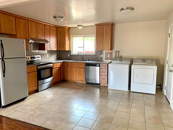 5th image of 1284 Plum St #1284