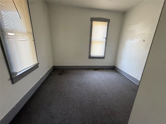 4th image of 1208 Marshall Ave