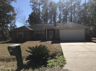 1909 Brookside Dr, Gautier, MS 39553