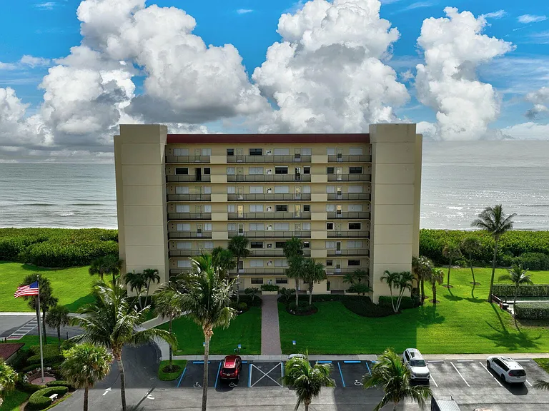 7420 S Ocean Dr #215 — Photo 29