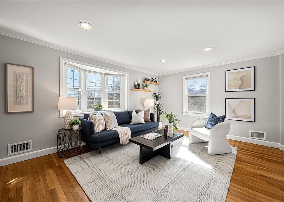 1st image of 7 Bow St #7