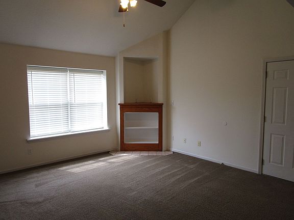 2nd image of 5000-5002 Carrieridge Dr #5000
