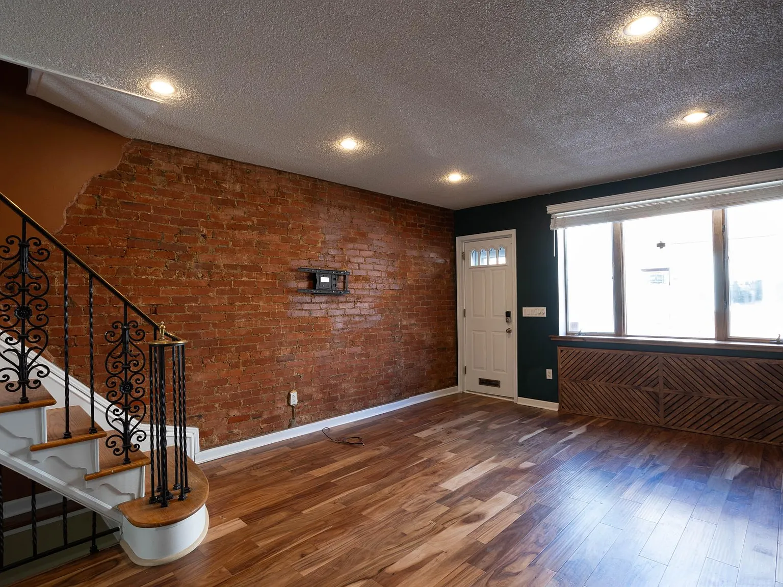 2 bed, 1.5 bath, 784 sqft, $2,200 — Photo 4