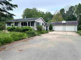 7931 W Jennings Rd, Lake city, MI 49651