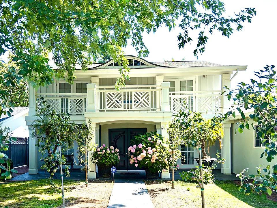 321 France St