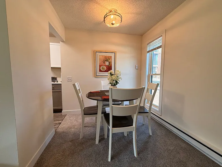 Wingra West Apartments — Photo 18