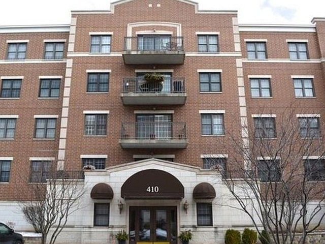 1st image of 410 W Burlington Ave Unit 303