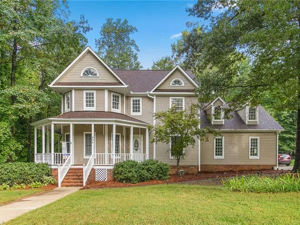 406 Driftwood Dr, Gibsonville, NC 27249