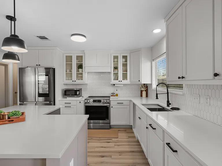 2031 Lake Trail Dr — Photo 10