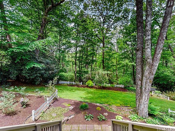 3rd image of 1500 Cullasaja Drive