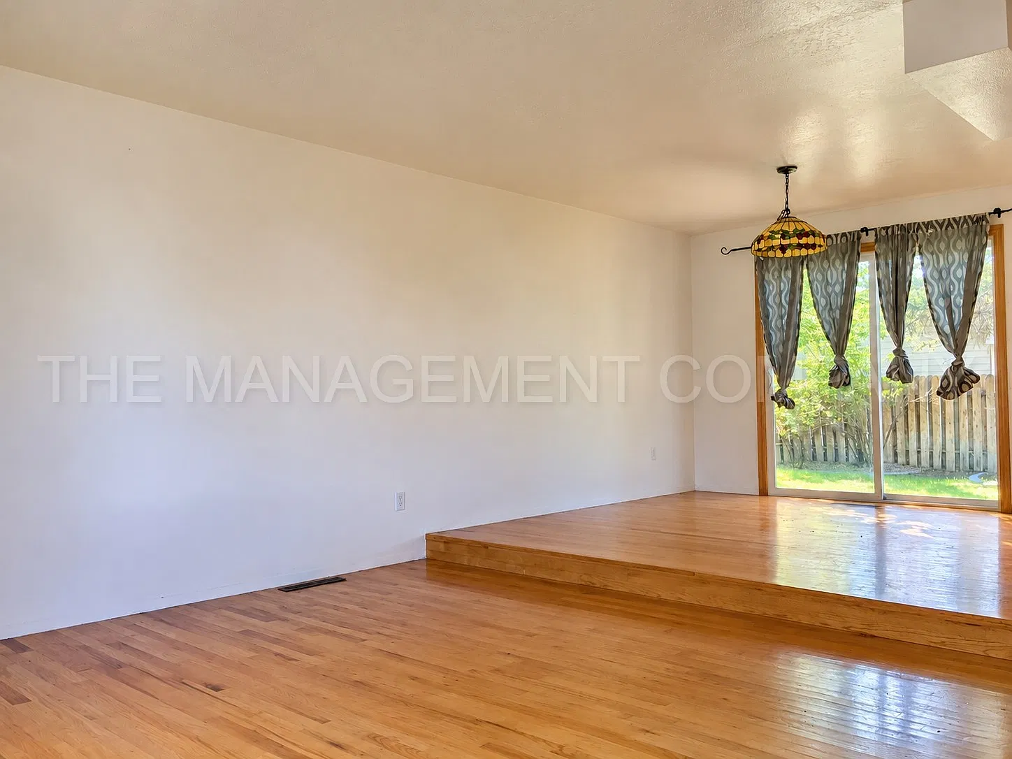 4 bed, 2.5 bath, 2016 sqft, $2,200 — Photo 3