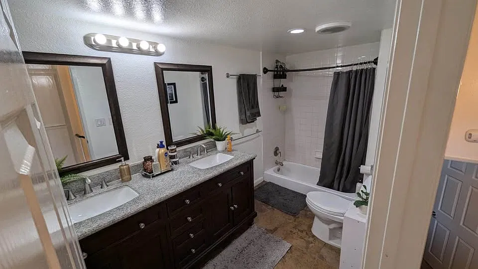 2 bed, 1108 sqft, $1,650 — Photo 3