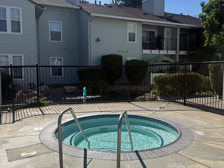 2400 Eilers Ln #1206 — Photo 39