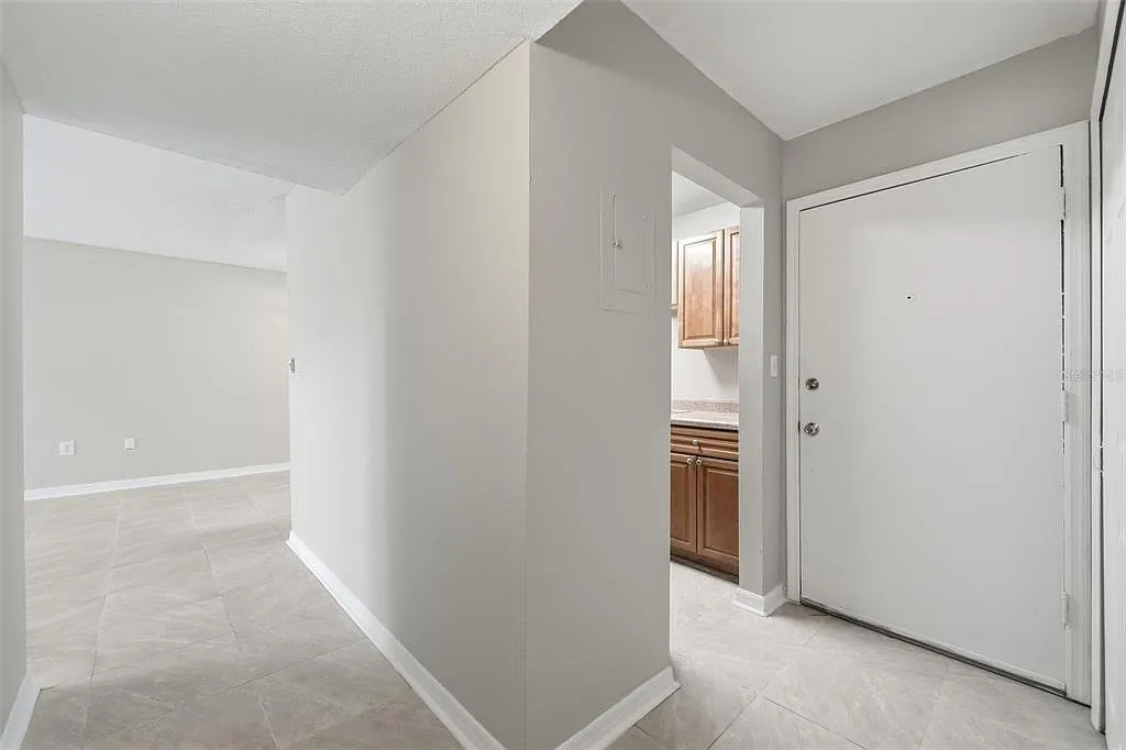 2 bed, 1.0 bath, 881 sqft, $1,500 — Photo 4