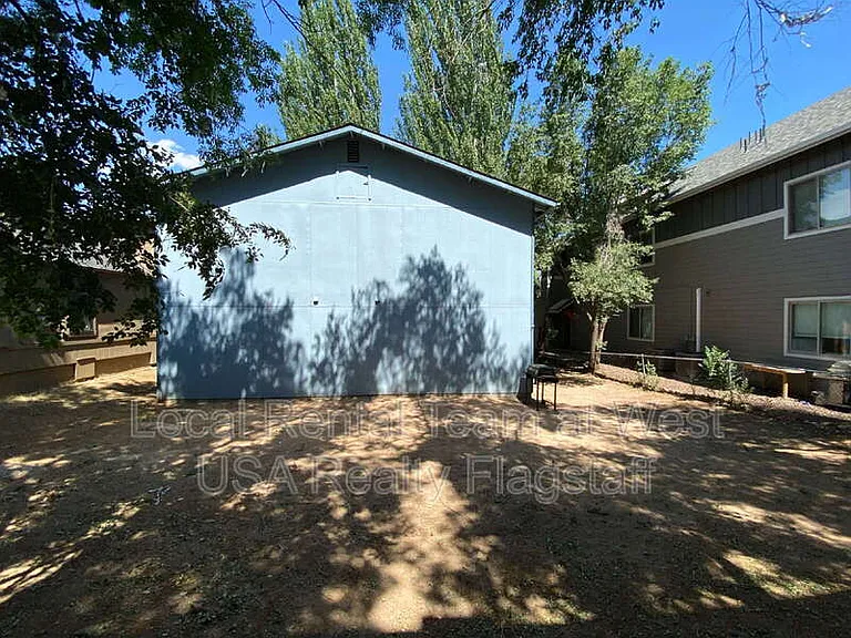 625 S Fountaine St #A — Photo 13