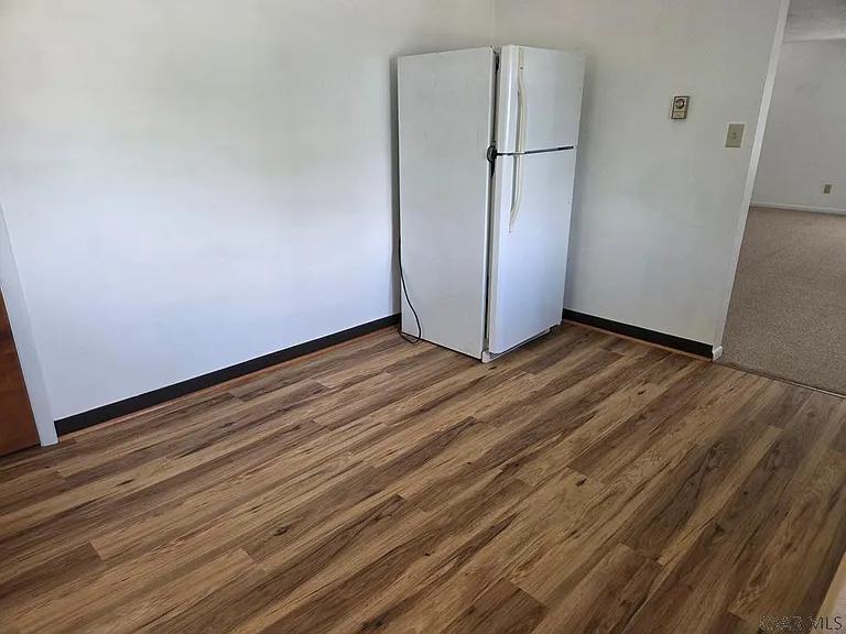 686 W Main St #2 — Photo 4