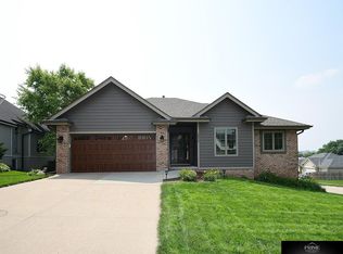 16517 Taylor St, Omaha, NE 68116