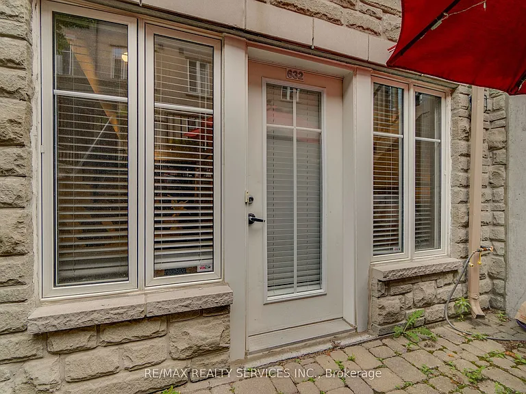 38 Western Battery Rd #632 — Photo 16
