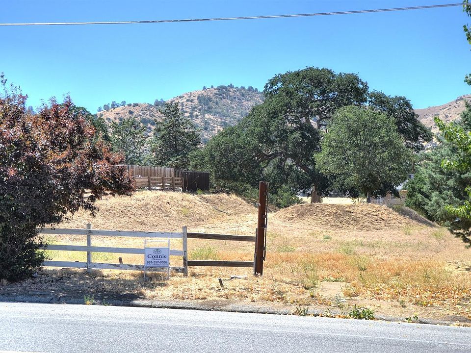 2nd image of 22113 Mariposa Rd