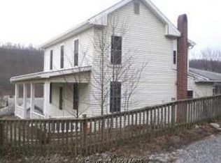 7 Stephanie St, Berkeley Springs, WV 25411