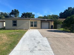 1005 14th Ave N, Texas City, TX 77590