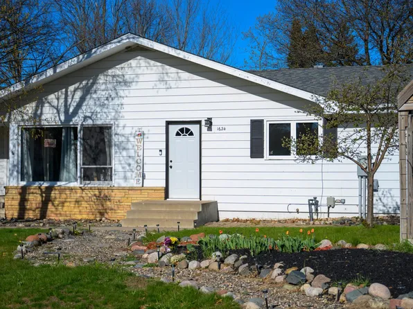 1624 Graydon Ave, Brainerd, MN 56401