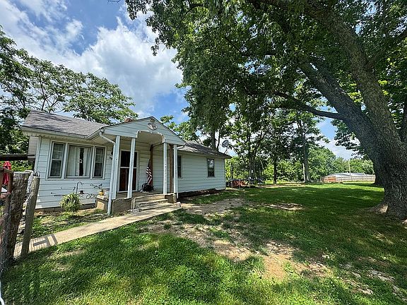 2nd image of 465 Old Monterey Rd