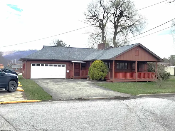 1 Goff St, Elkins, WV 26241