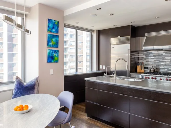 401 East 84th Street image 7 of 22