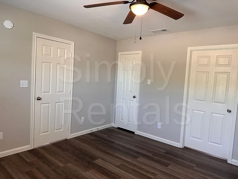 11015 W Interstate Highway 30 — Photo 12