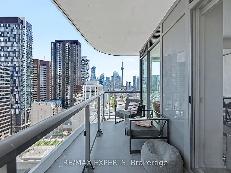 280 Dundas St W #1805 — Photo 23