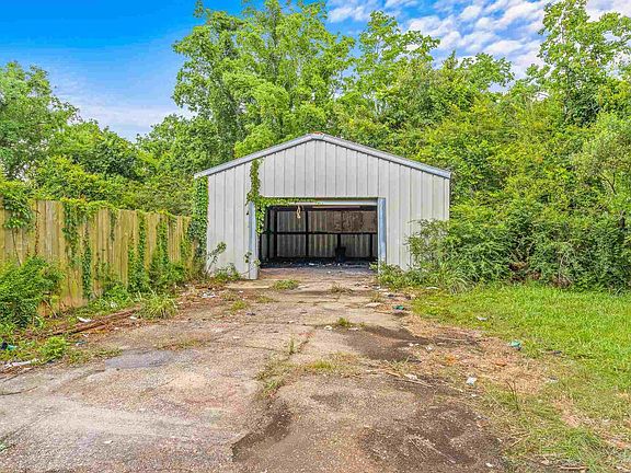 4th image of 4451 Bridget Ln