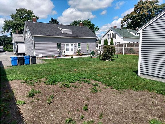 2nd image of 700 Dyer Ave