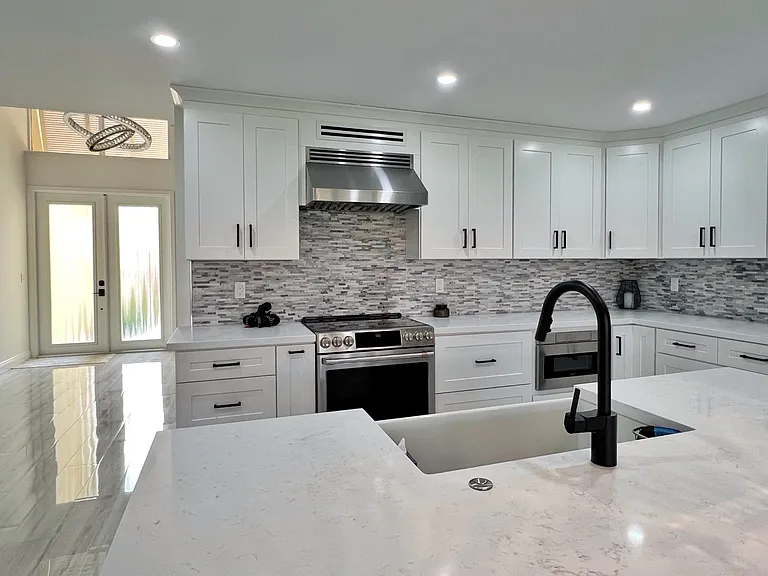218 Old Meadow Way — Photo 10