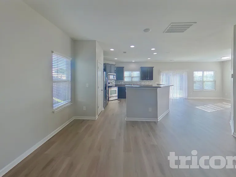 539 Branch Wood Dr — Photo 3