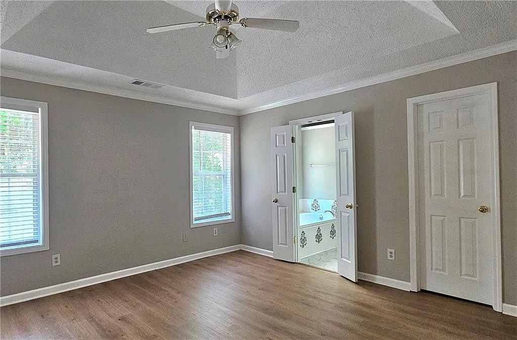 4 bed, 3.0 bath, 1938 sqft, $2,695 — Photo 4