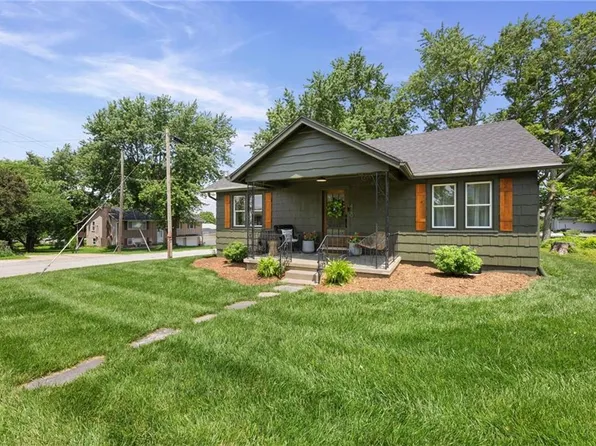 420 South St, Bucyrus, KS 66013